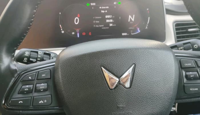 2024 Mahindra XUV700 AX 5 P MT 7 STR, Petrol, Manual, 18,161 km, interior