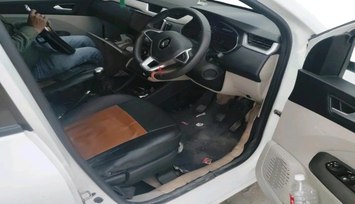 2019 Renault TRIBER RXZ, Petrol, Manual, 1,18,970 km, interior
