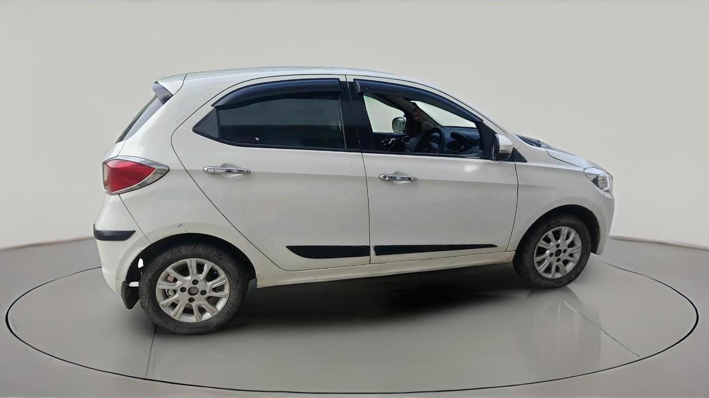 2018 Tata Tiago XZ PETROL, Petrol, Manual, 1,09,807 km, exterior