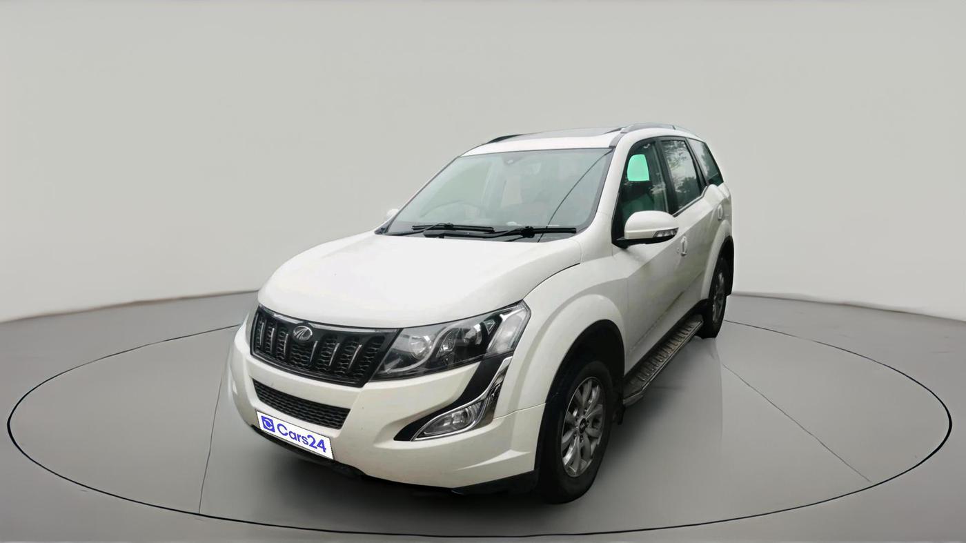 2016 Mahindra XUV500 W10, Diesel, Manual, 94,316 km, exterior