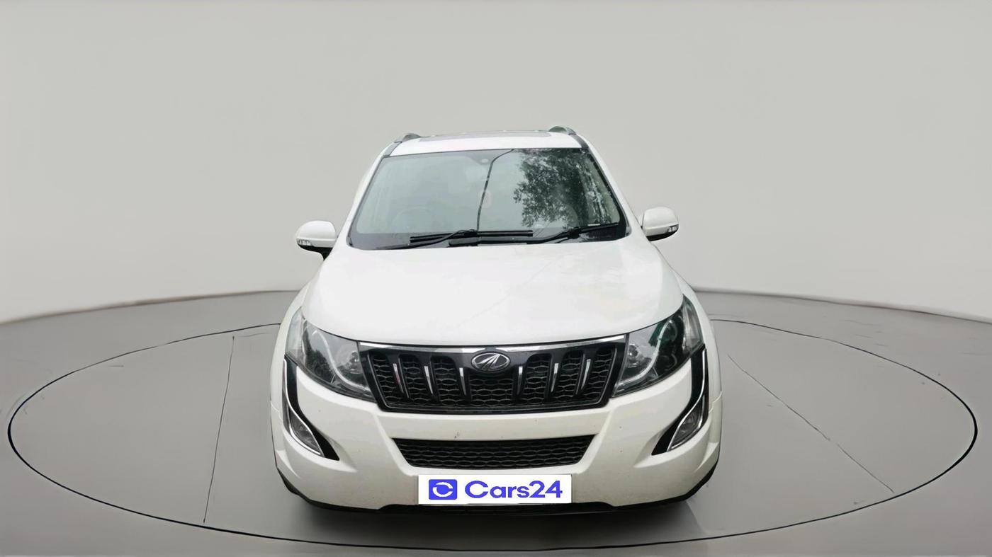 2016 Mahindra XUV500 W10, Diesel, Manual, 94,316 km, exterior