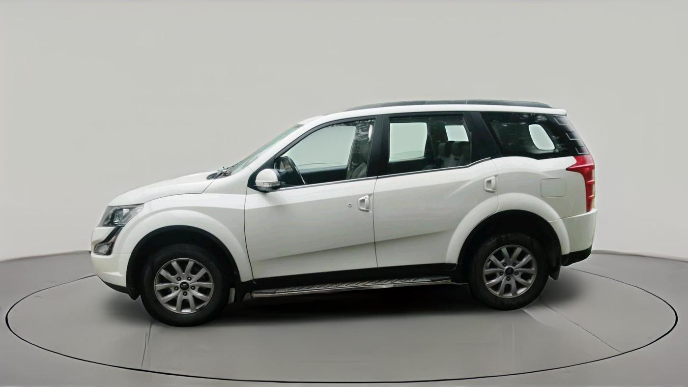 2016 Mahindra XUV500 W10, Diesel, Manual, 94,316 km, exterior