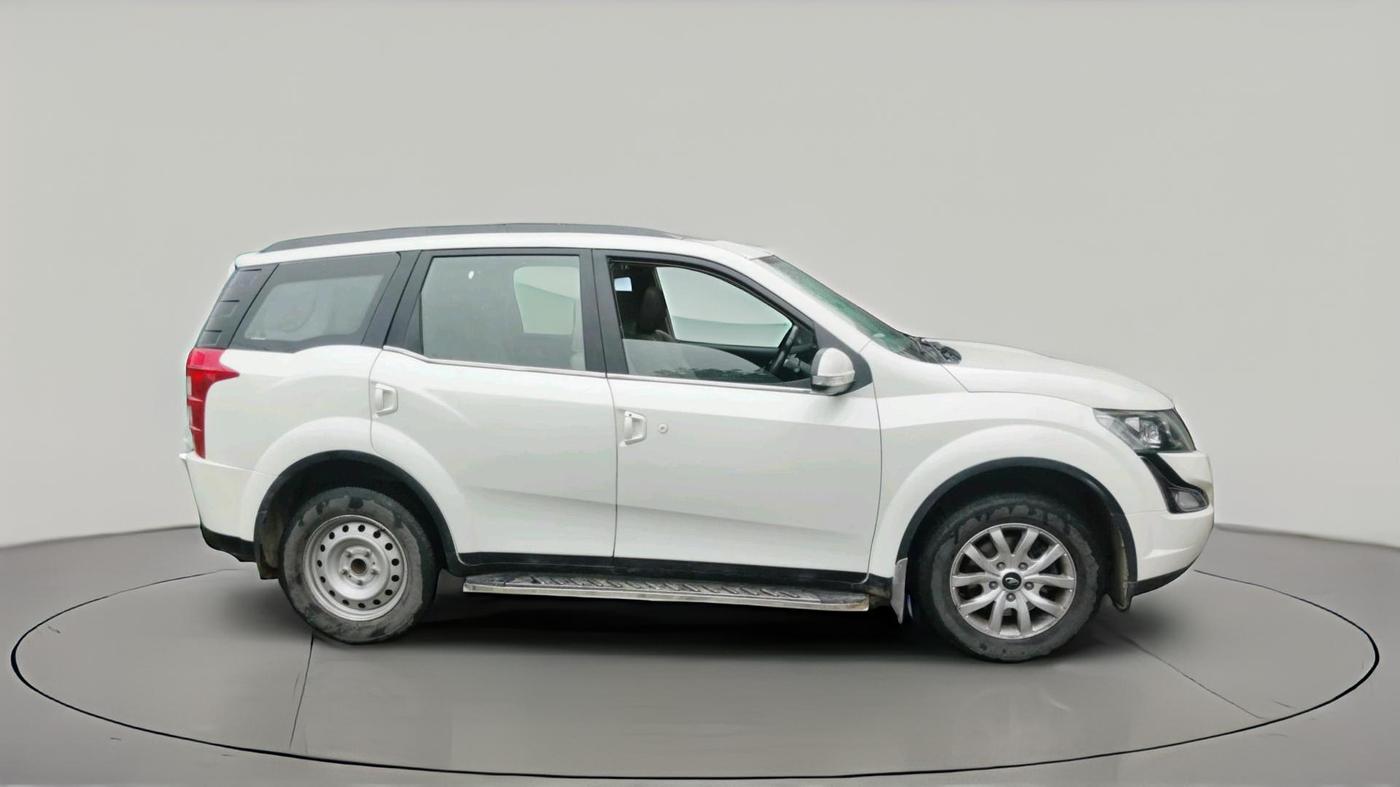 2016 Mahindra XUV500 W10, Diesel, Manual, 94,316 km, exterior