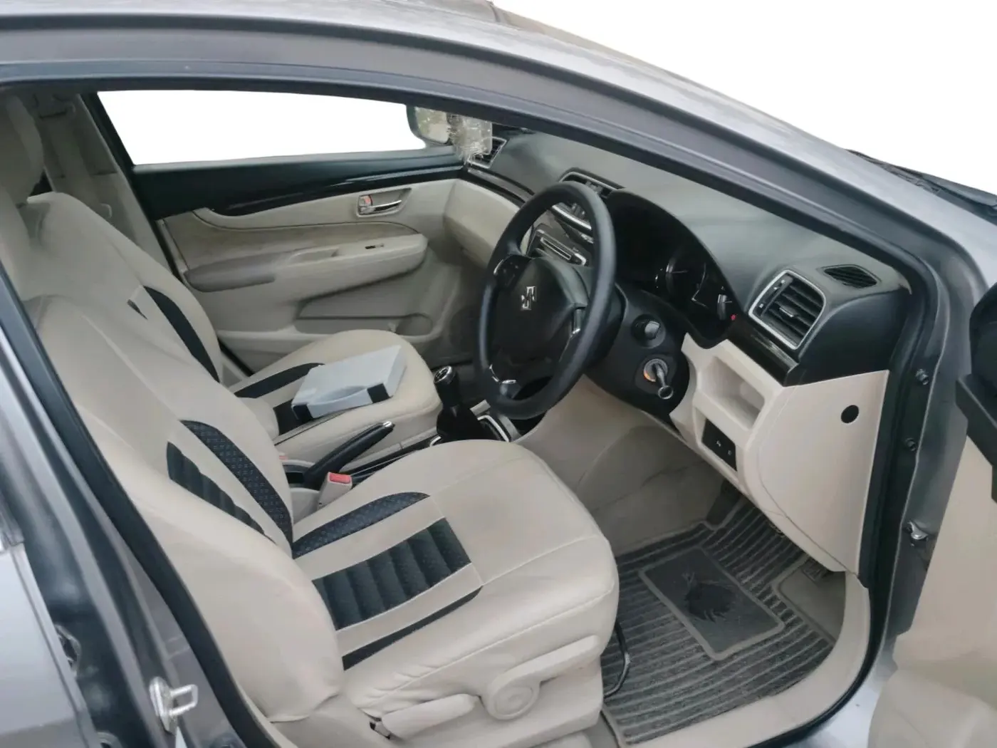2017 Maruti Ciaz DELTA 1.4 MT PETROL, Petrol, Manual, 95,386 km, interior
