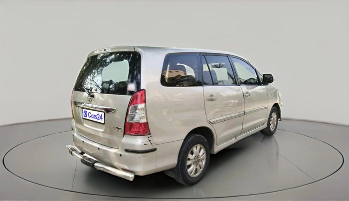 2013 Toyota Innova 2.5 VX 7 STR, Diesel, Manual, 1,61,479 km, exterior