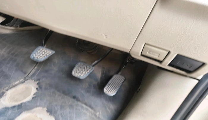 2013 Toyota Innova 2.5 VX 7 STR, Diesel, Manual, 1,61,479 km, interior