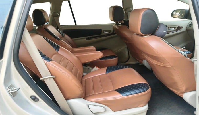 2013 Toyota Innova 2.5 VX 7 STR, Diesel, Manual, 1,61,479 km, interior