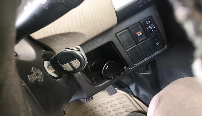 2015 Maruti Wagon R 1.0 VXI, Petrol, Manual, 1,22,044 km, interior