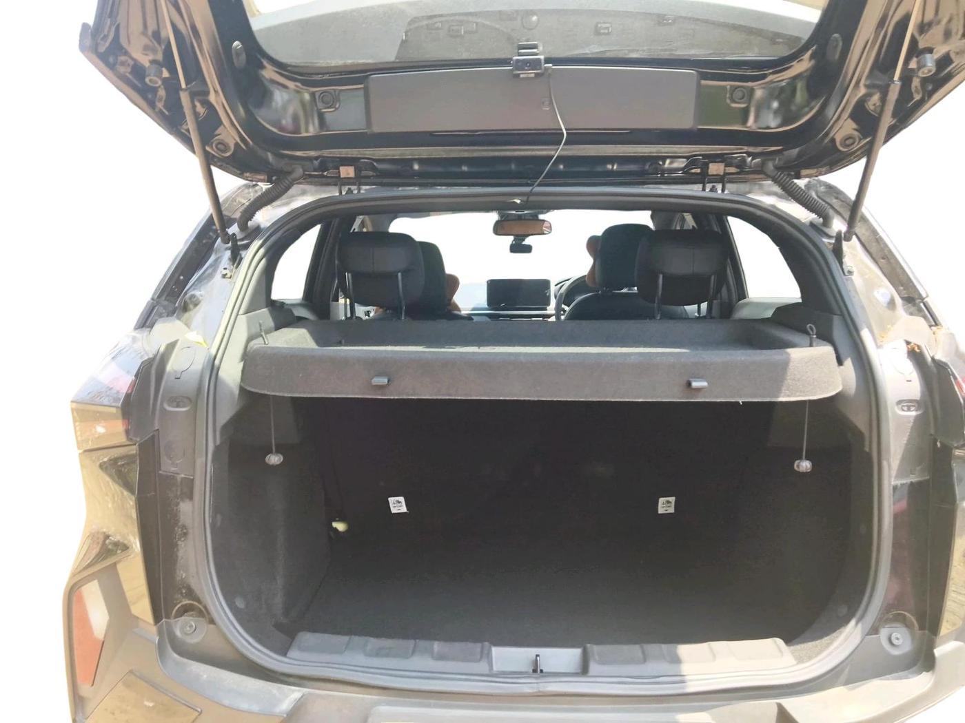 2024 Tata NEXON Creative Plus 1.2 Revotron 6AMT Dark Edition, Petrol, Manual, 10,261 km, exterior