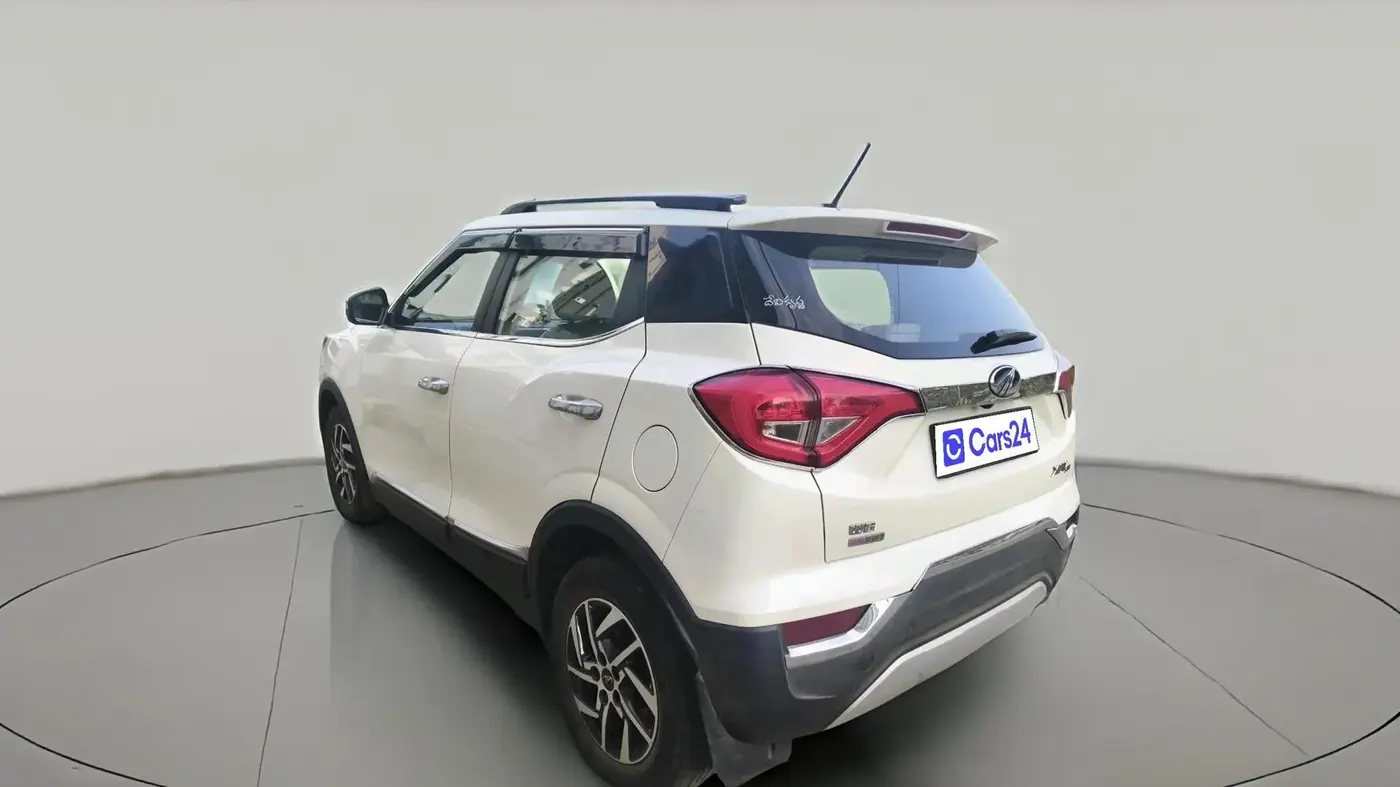2022 Mahindra XUV300 W8 (O) 1.5 DIESEL AMT, Diesel, Automatic, 54,779 km, exterior