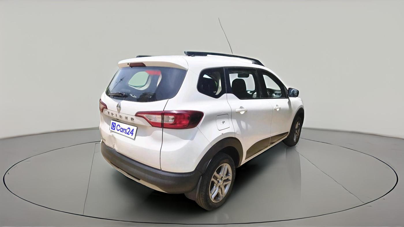 2022 Renault TRIBER RXZ, Petrol, Manual, 49,951 km, exterior