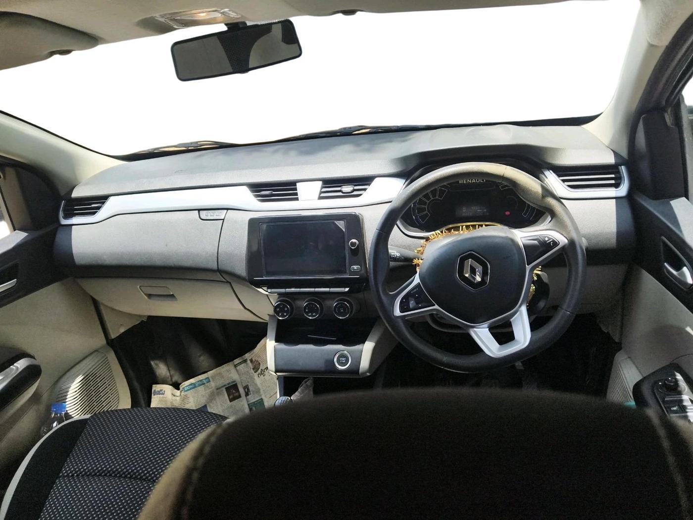2022 Renault TRIBER RXZ, Petrol, Manual, 49,951 km, interior
