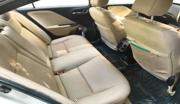 2018 Honda City 1.5L I-VTEC V MT, Petrol, Manual, 1,25,794 km, interior