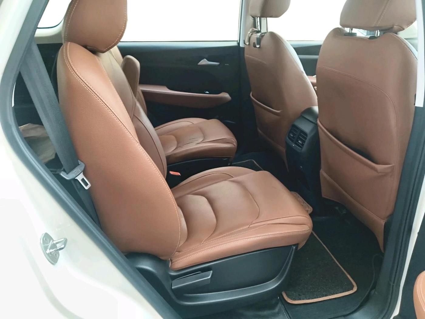 2022 MG HECTOR PLUS SHARP 2.0 DIESEL TURBO MT 6-STR, Diesel, Manual, 1,25,924 km, interior