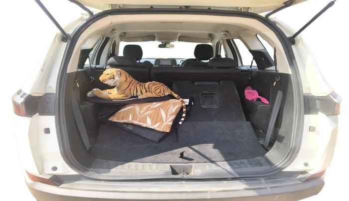 2021 Tata Safari XT, Diesel, Manual, 70,000 km, exterior