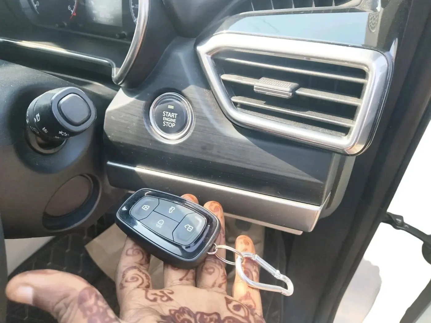 2021 Tata Safari XT, Diesel, Manual, 70,000 km, interior