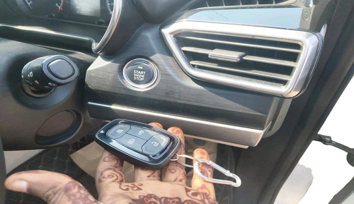 2021 Tata Safari XT, Diesel, Manual, 70,000 km, interior