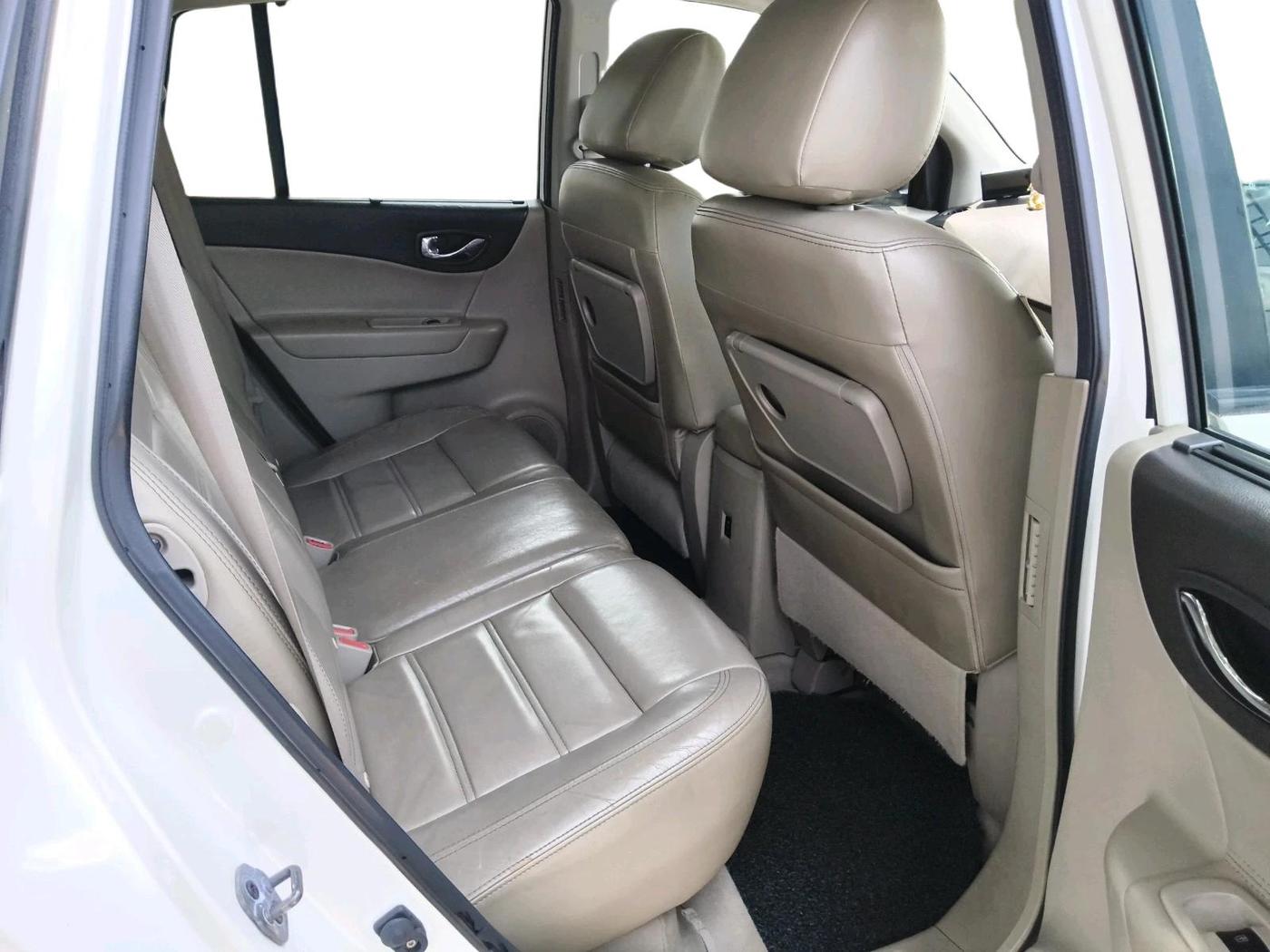 2012 Renault Koleos 4x4 AT, Diesel, Automatic, 1,29,910 km, interior