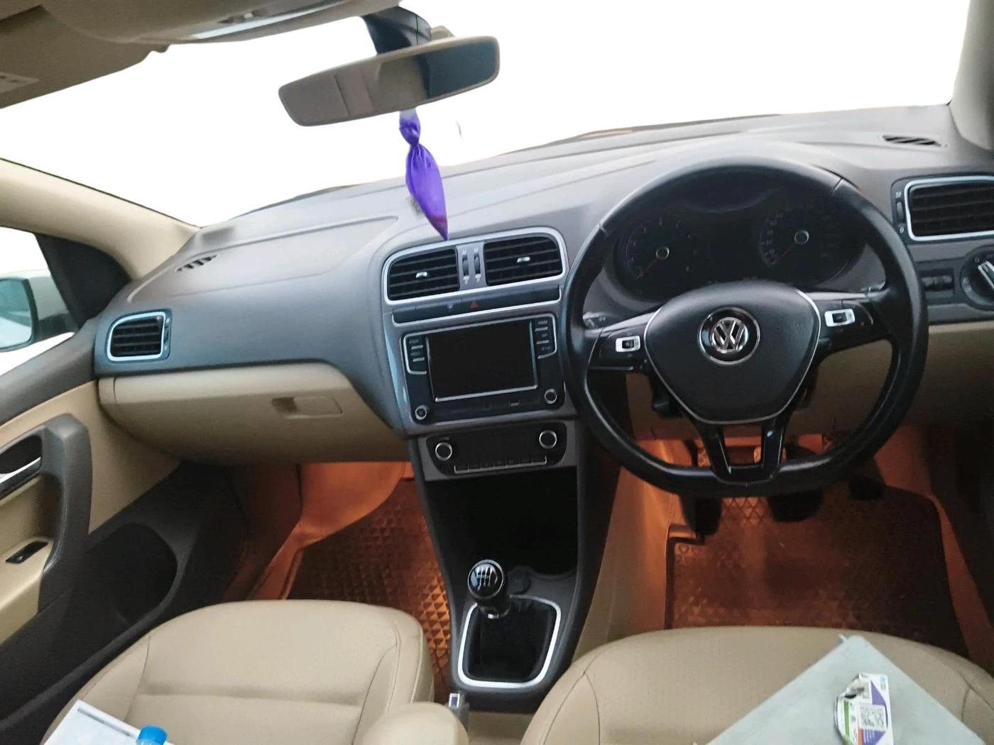 2020 Volkswagen Vento HIGHLINE 1.0L TSI, Petrol, Manual, 62,580 km, interior