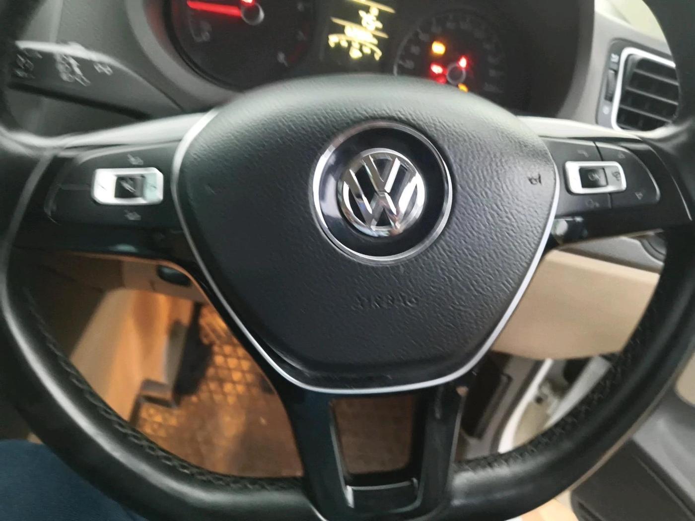 2020 Volkswagen Vento HIGHLINE 1.0L TSI, Petrol, Manual, 62,580 km, interior