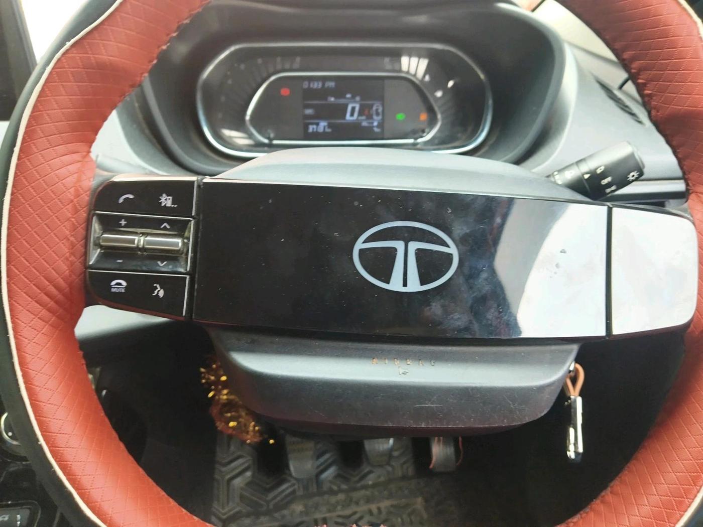 2024 Tata NEXON SMART PLUS S 1.2 REVOTRON, Petrol, Manual, 37,131 km, interior
