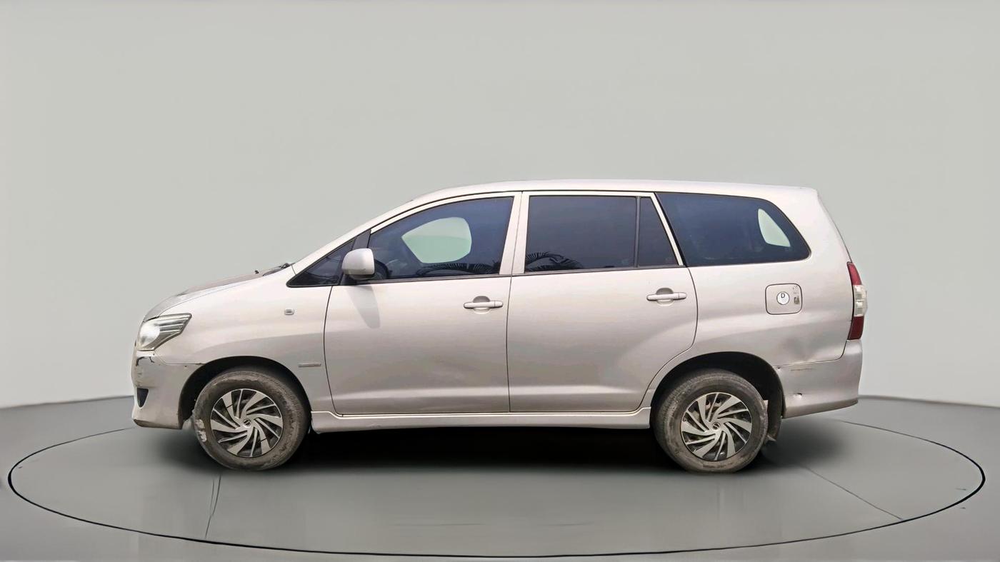 2012 Toyota Innova GX 2.5 7 STR, Diesel, Manual, 1,52,697 km, exterior