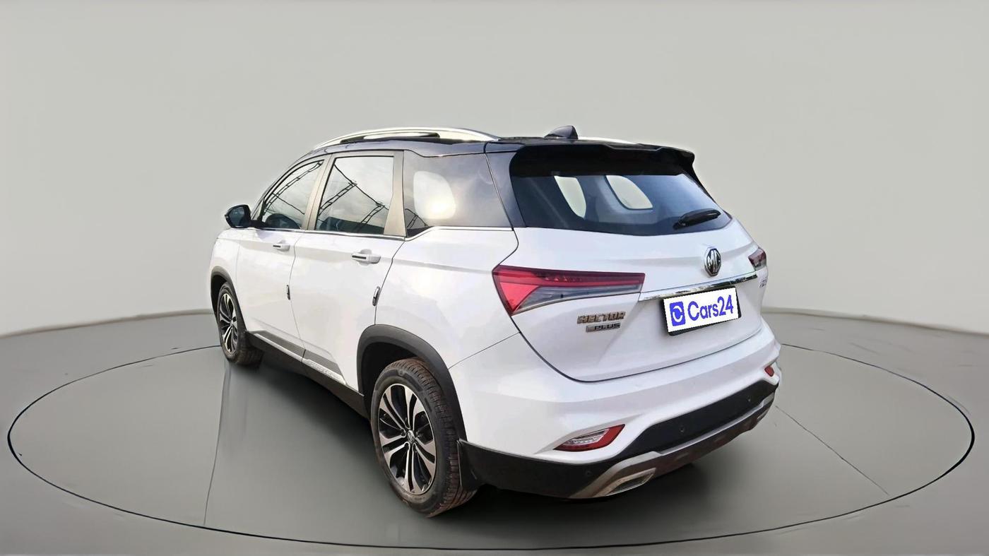 2022 MG HECTOR PLUS SHARP 2.0 DIESEL TURBO MT 6-STR DUAL TONE, Diesel, Manual, 1,52,147 km, exterior