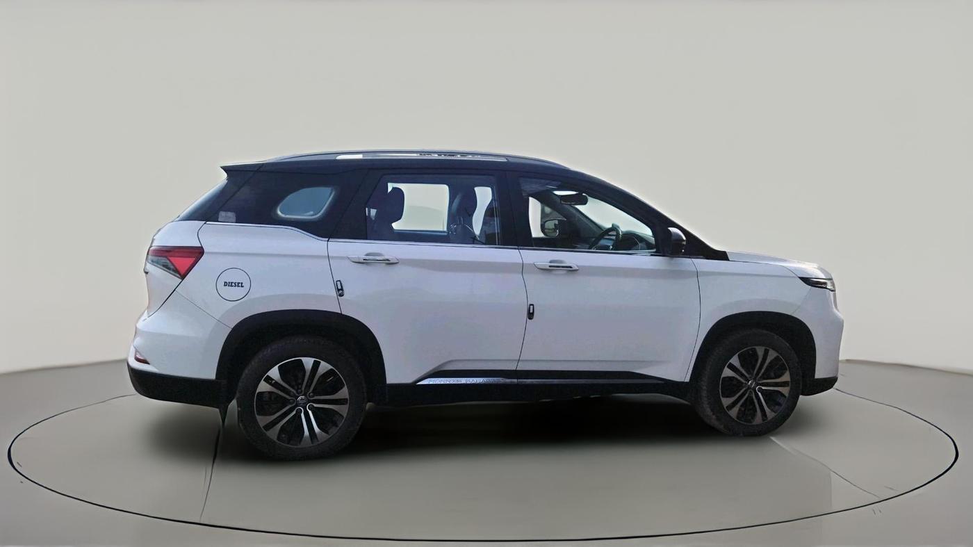 2022 MG HECTOR PLUS SHARP 2.0 DIESEL TURBO MT 6-STR DUAL TONE, Diesel, Manual, 1,52,147 km, exterior