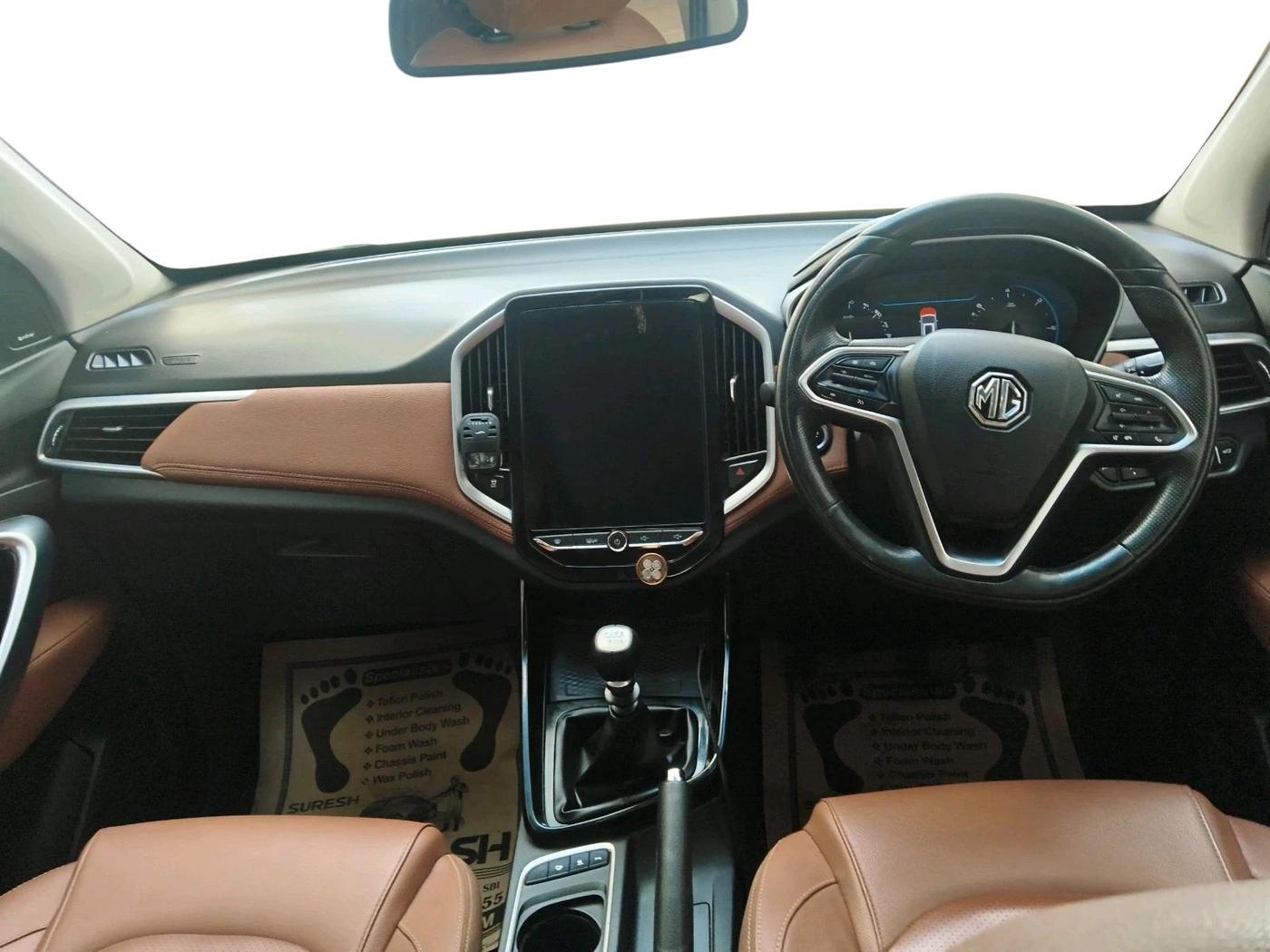 2022 MG HECTOR PLUS SHARP 2.0 DIESEL TURBO MT 6-STR DUAL TONE, Diesel, Manual, 1,52,147 km, interior
