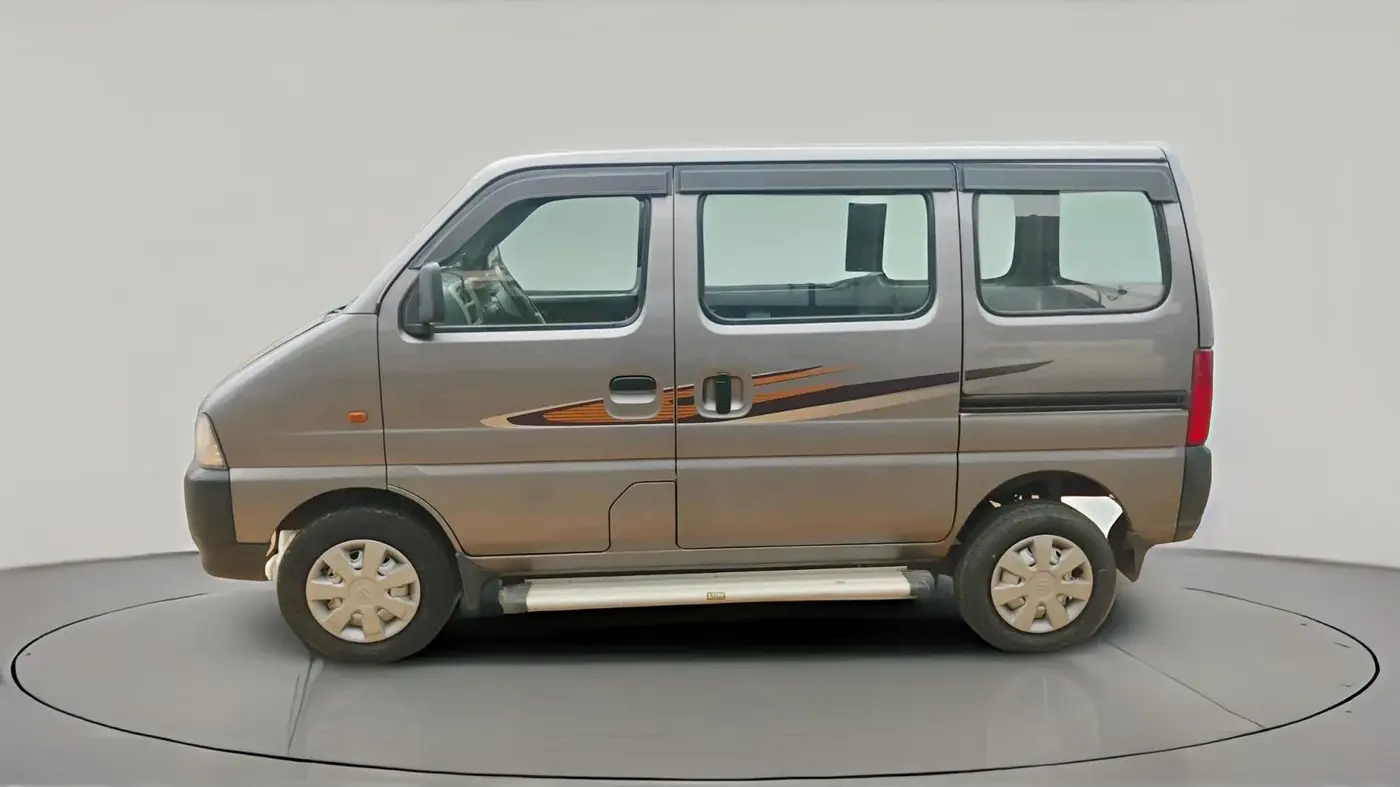 2022 Maruti Eeco 5 STR AC (O), Petrol, Manual, 26,612 km, exterior
