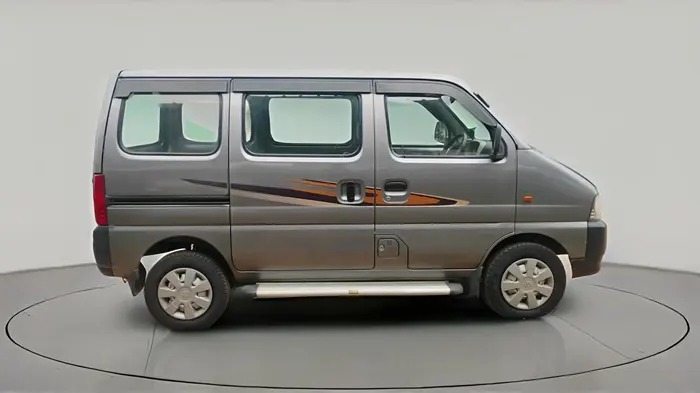 2022 Maruti Eeco 5 STR AC (O), Petrol, Manual, 26,612 km, exterior
