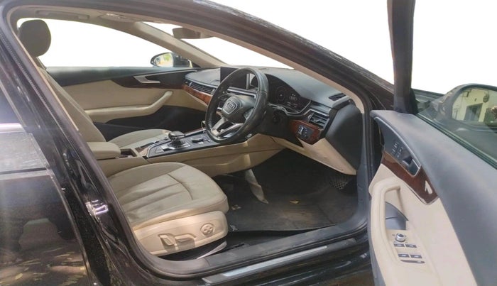 2017 Audi A4 35 TDI Premium Plus, Diesel, Automatic, 1,17,488 km, interior