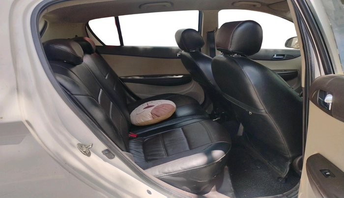 2011 Hyundai i20 ASTA 1.4 CRDI, Diesel, Manual, 2,40,671 km, interior