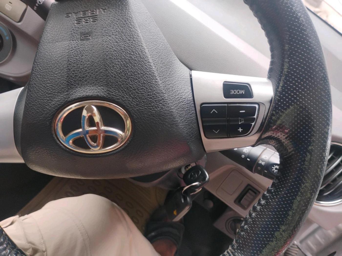 2011 Toyota Etios VX, Petrol, Manual, 1,52,951 km, interior