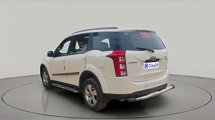 2014 Mahindra XUV500 W8, Diesel, Manual, 99,721 km, exterior