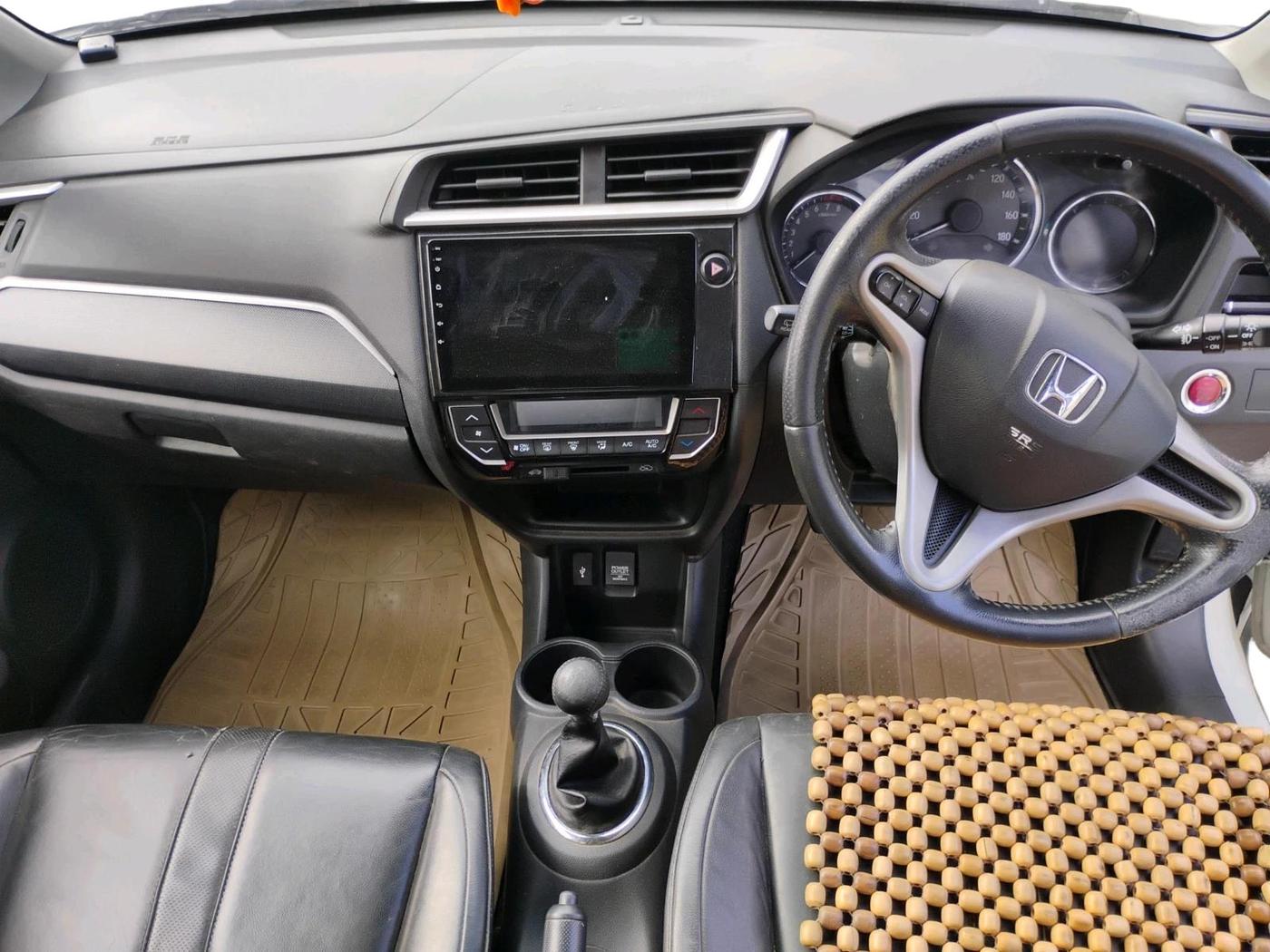 2019 Honda BR-V 1.5L I-VTEC VX, Petrol, Manual, 67,971 km, interior
