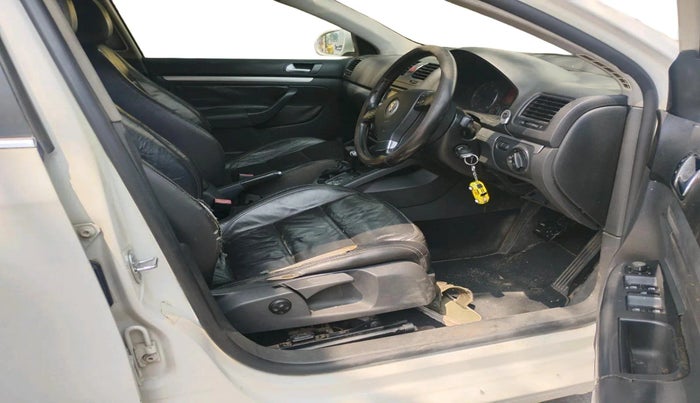 2008 Volkswagen Jetta COMFORTLINE 1.9 TDI AT, Diesel, Automatic, 1,52,381 km, interior