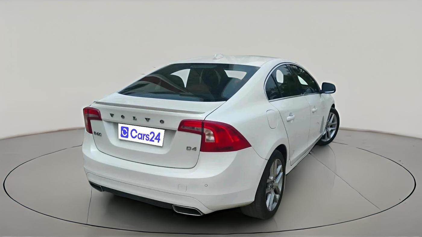 2018 Volvo S60 Momentum D4, Diesel, Automatic, 57,331 km, exterior