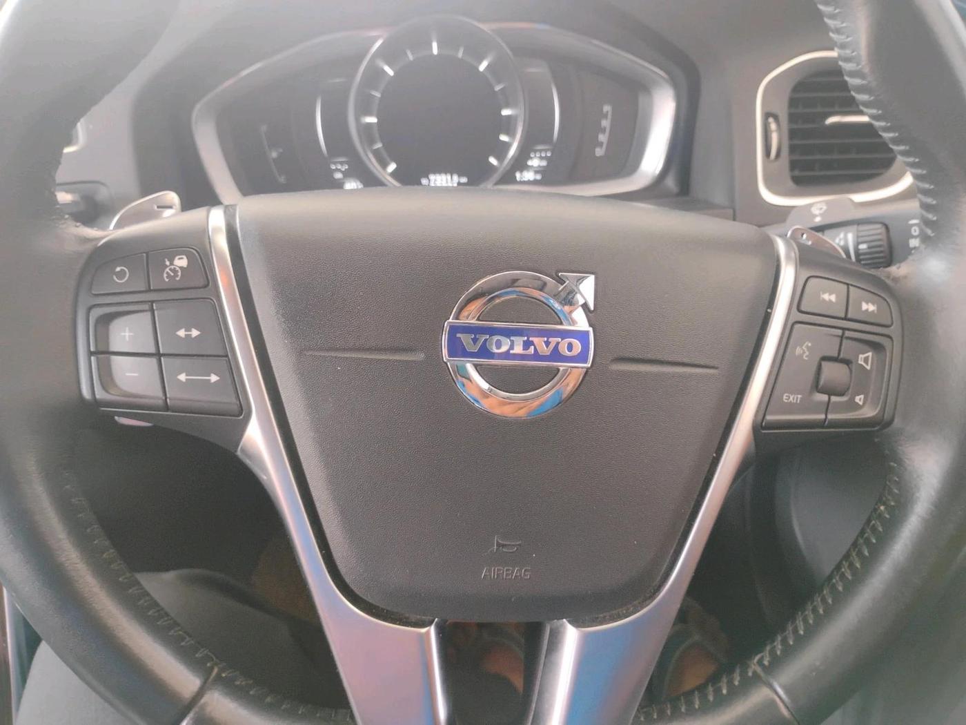2018 Volvo S60 Momentum D4, Diesel, Automatic, 57,331 km, interior