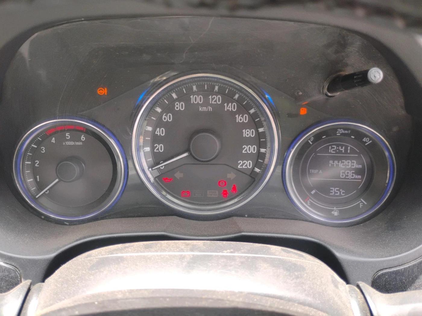 2014 Honda City 1.5L I-DTEC SV, Diesel, Manual, 1,44,293 km, interior