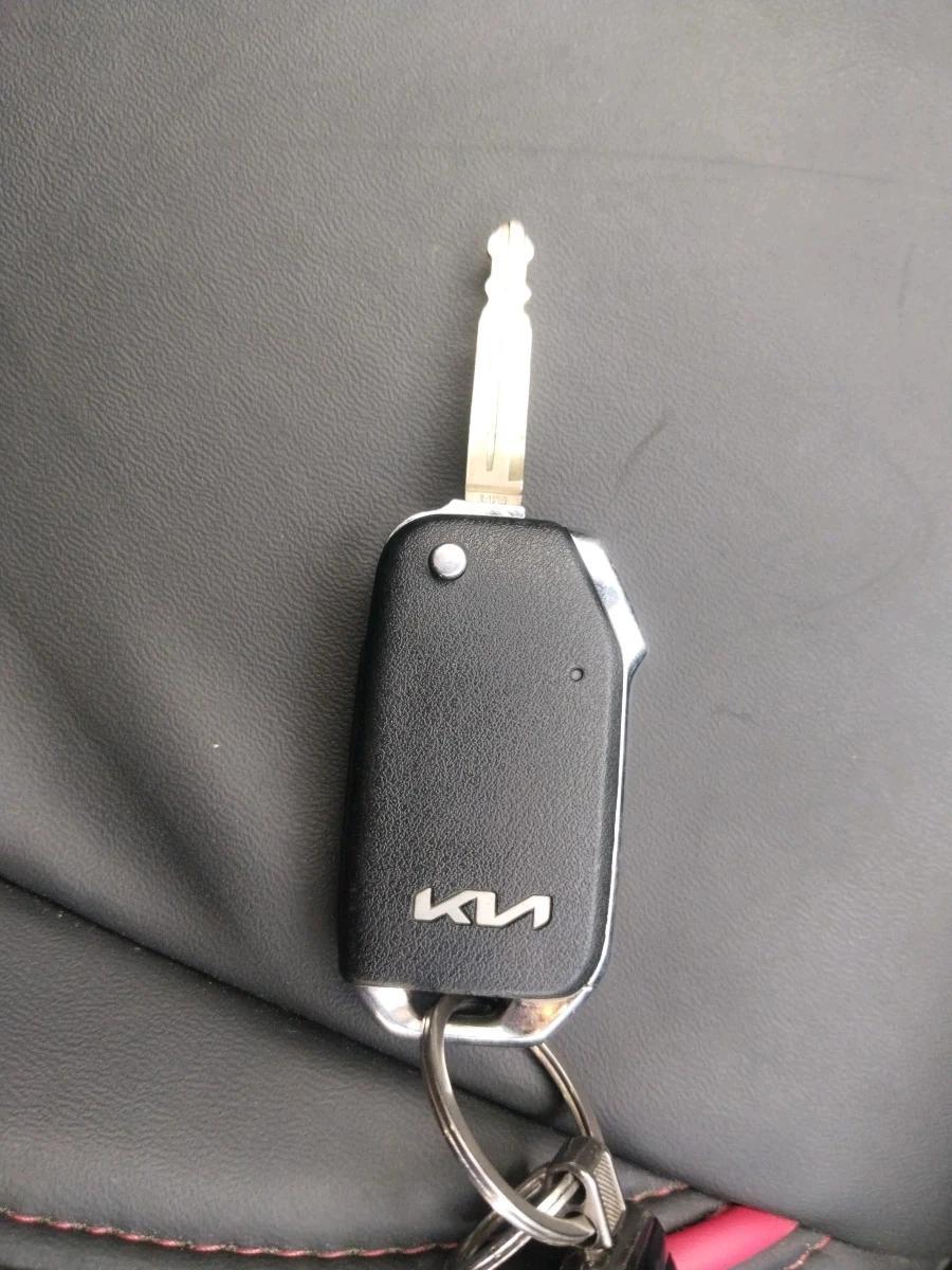 2025 KIA SONET HTK (O) 1.2 Petrol MT, Petrol, Manual, 17,800 km, interior