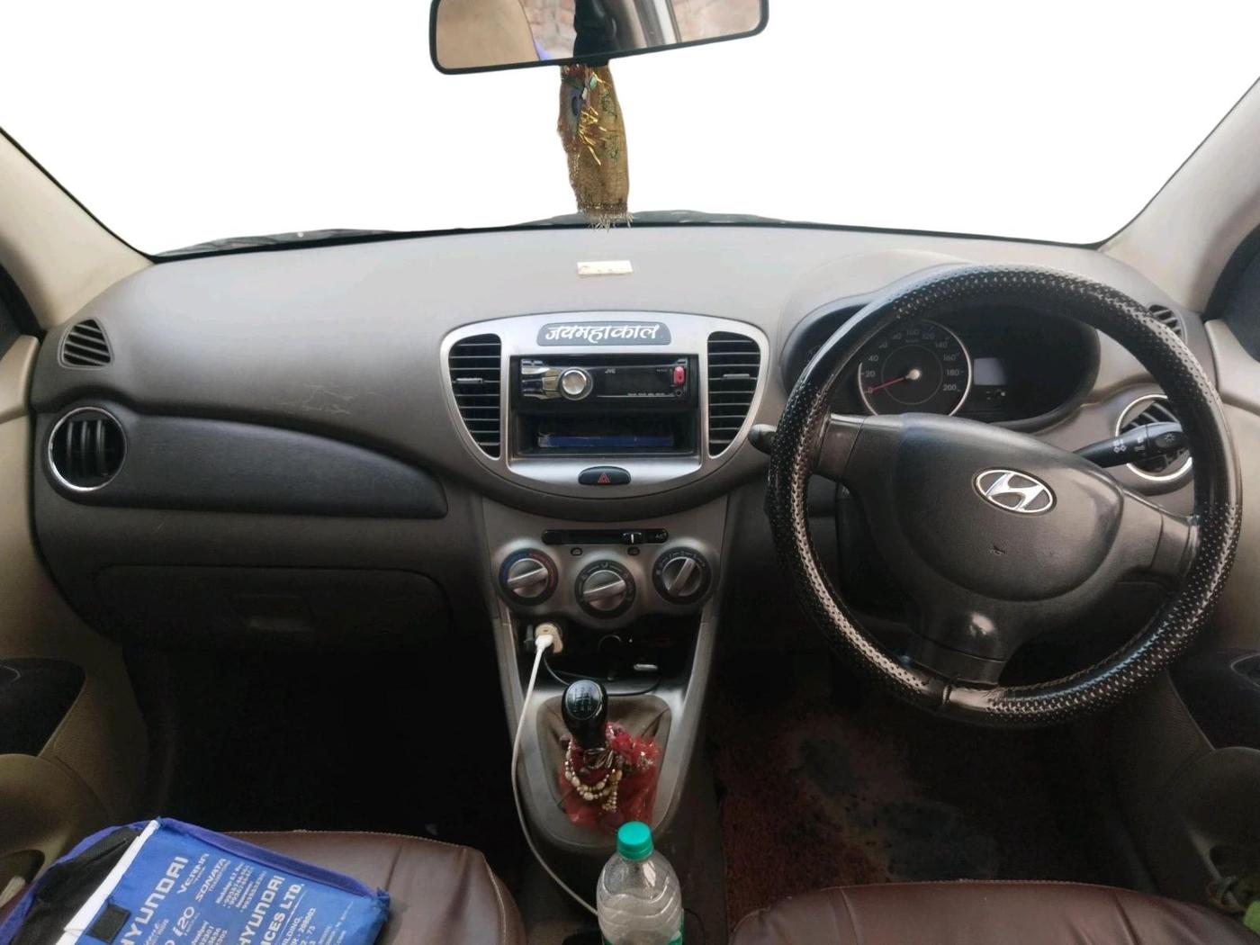 2011 Hyundai i10 MAGNA 1.2, Petrol, Manual, 1,19,324 km, interior