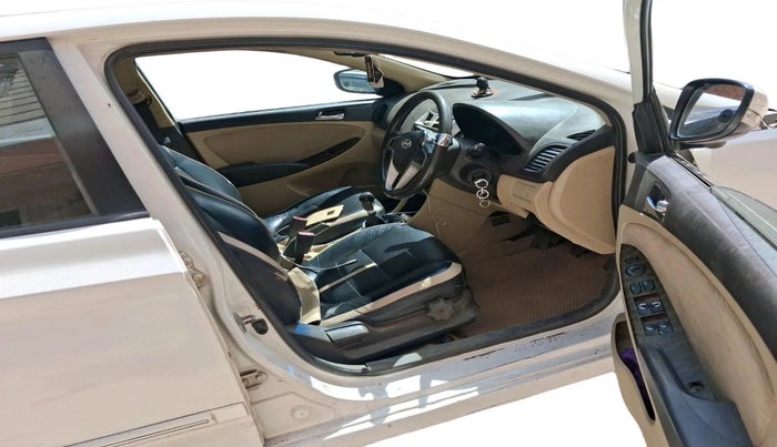 2014 Hyundai Verna FLUIDIC 1.6 CRDI SX, Diesel, Manual, 1,90,722 km, interior