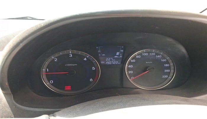 2014 Hyundai Verna FLUIDIC 1.6 CRDI SX, Diesel, Manual, 1,90,722 km, interior