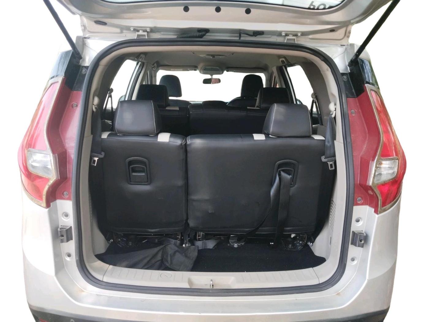 2023 Mahindra MARAZZO M 6 + 8 STR, Diesel, Manual, 32,137 km, exterior