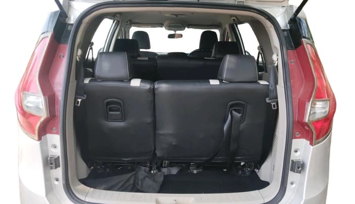 2023 Mahindra MARAZZO M 6 + 8 STR, Diesel, Manual, 32,137 km, exterior