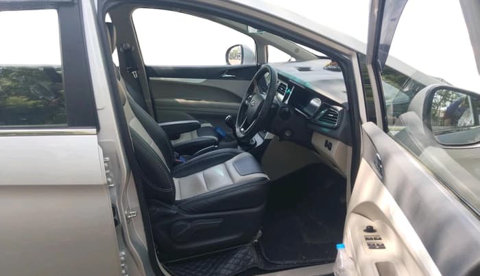 2023 Mahindra MARAZZO M 6 + 8 STR, Diesel, Manual, 32,137 km, interior