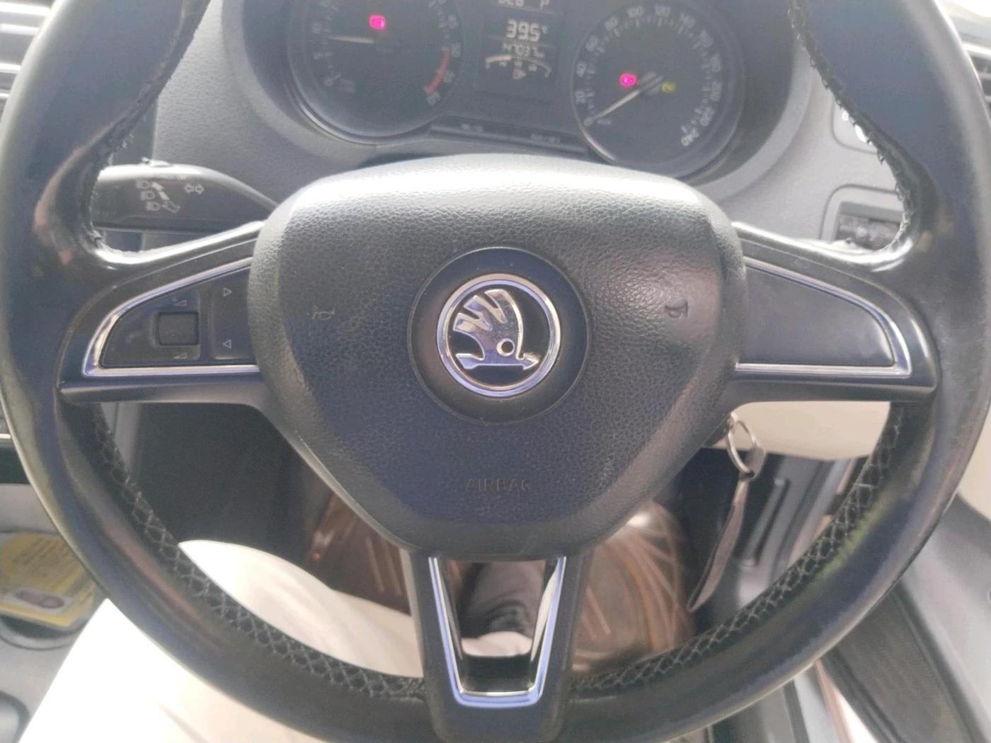 2017 Skoda Rapid STYLE 1.5 TDI AT, Diesel, Automatic, 1,47,037 km, interior