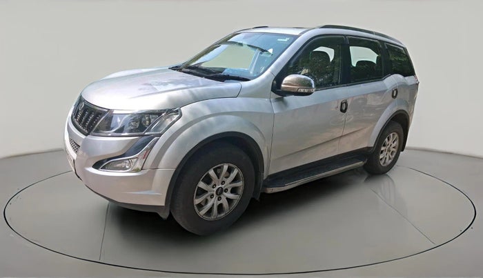 2016 Mahindra XUV500 W10, Diesel, Manual, 98,383 km, exterior