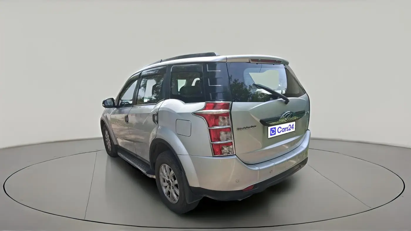 2016 Mahindra XUV500 W10, Diesel, Manual, 98,383 km, exterior